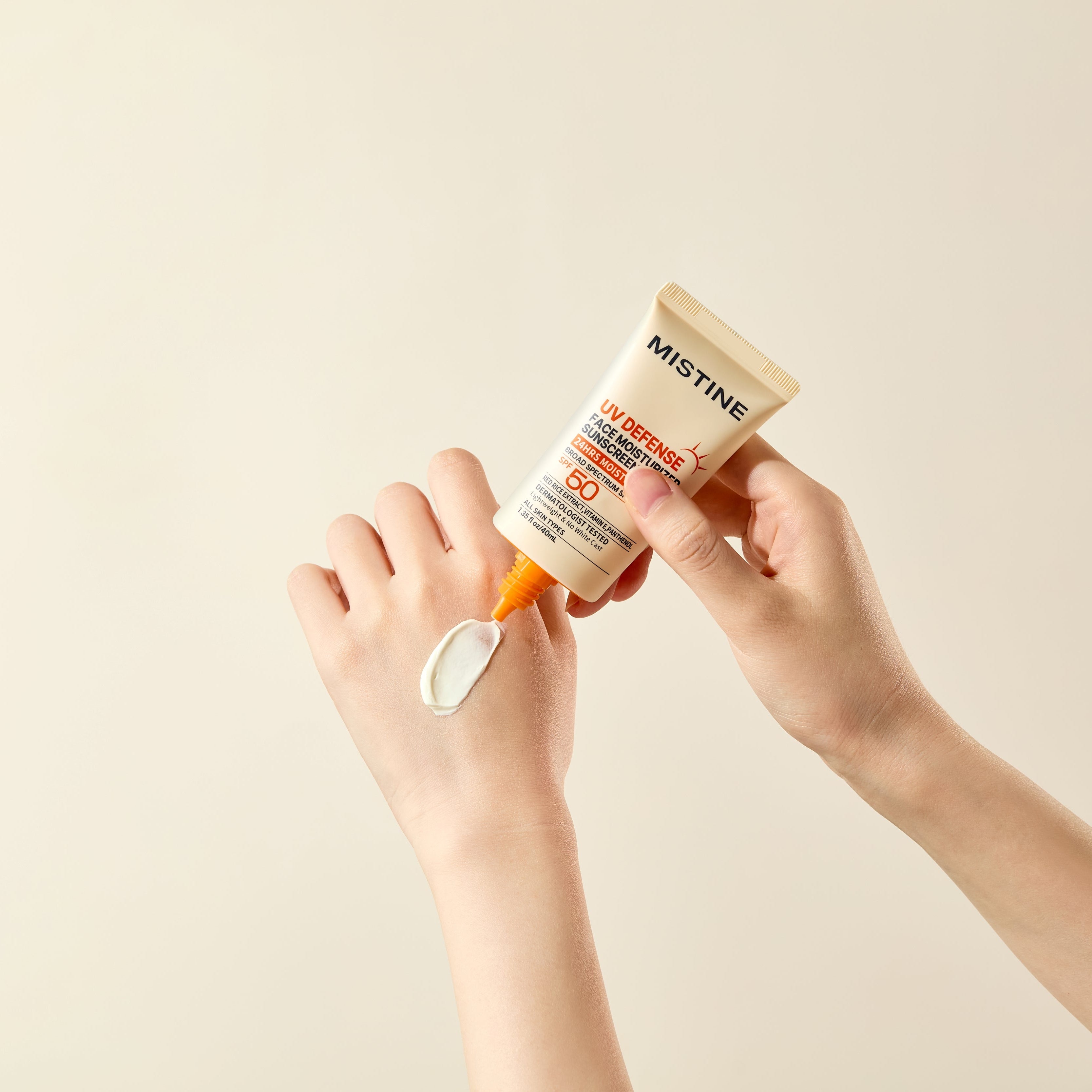 Mistine Moisturizer Daily Sunscreen With Cream Designed For Effortless Glow